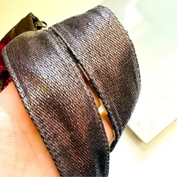 Vintage/Rare Betseyville Skull With Sequined Bow Metallic Tote - Picture 5 of 11